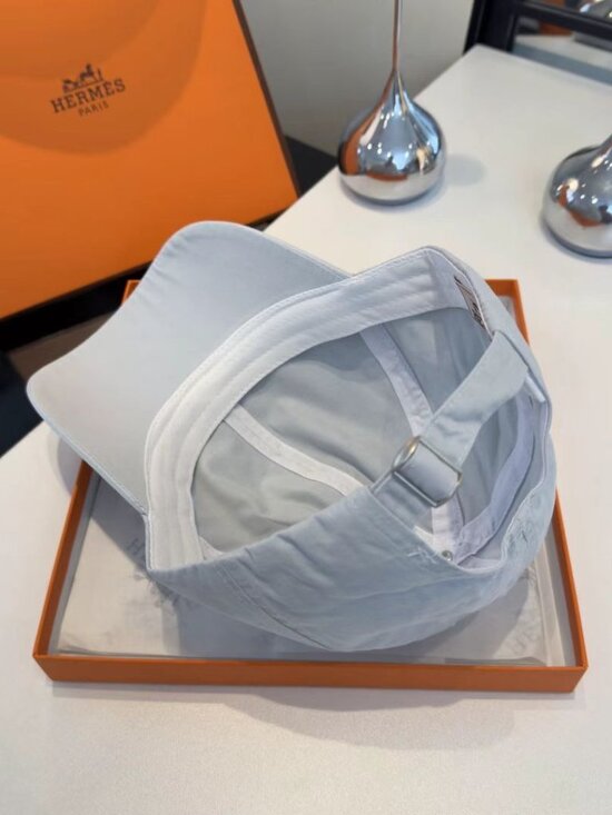 ?HERMES baseball cap